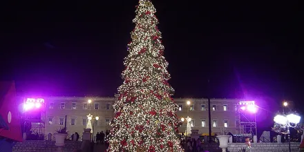 Choinka na placu Syntagma w Atenach