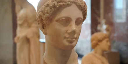 Marmurowa głowa Hery, kopia posągu typu Hera Borghese