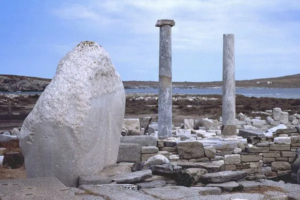 Grecja | Badania archeologiczne na Delos zapoczątkowali w 1973 r. archeolodzy francuscy