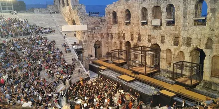 Odeon Heroda Attyka w Atenach podczas przedstawienia operowego