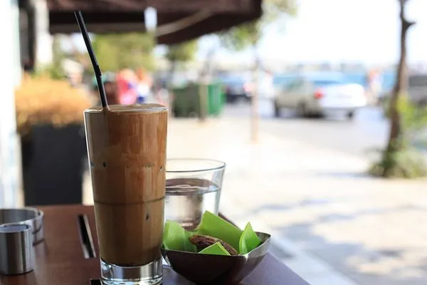 Mrożona kawa grecka frappe