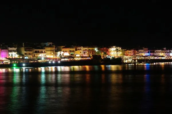 Hersonissos nocą