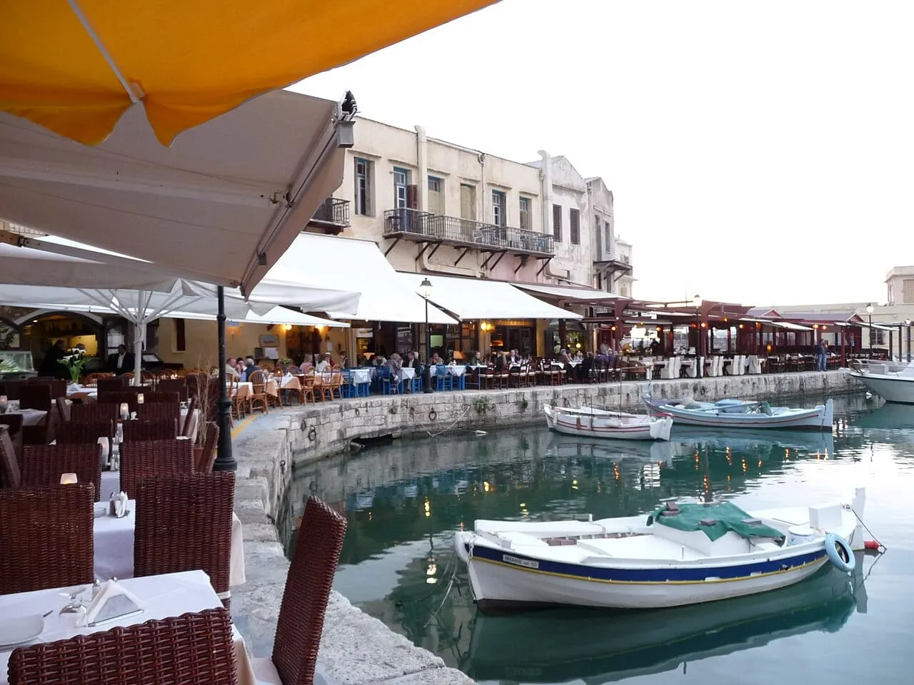 Wenecki port w Retimnie