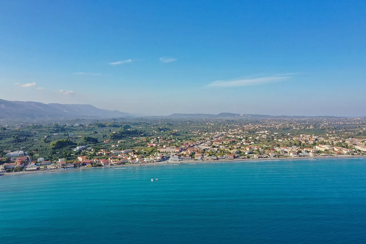 Zatoka Laganas na Zakynthos widziana z lotu ptaka