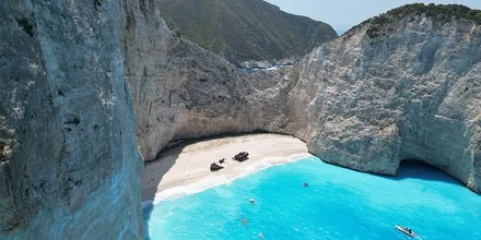 Plaża Navagio z wrakiem statku na Zakynthos