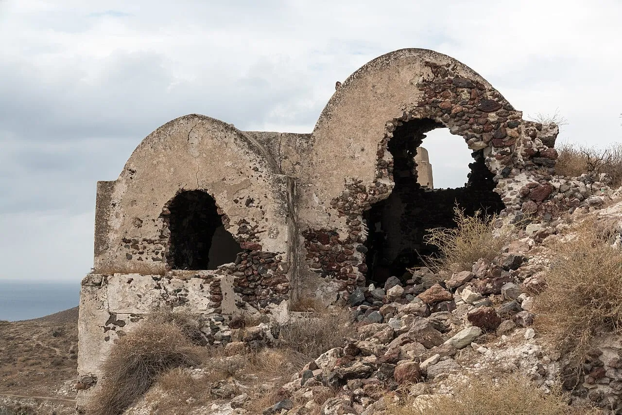 Ruiny w Akrotiri na Santorini