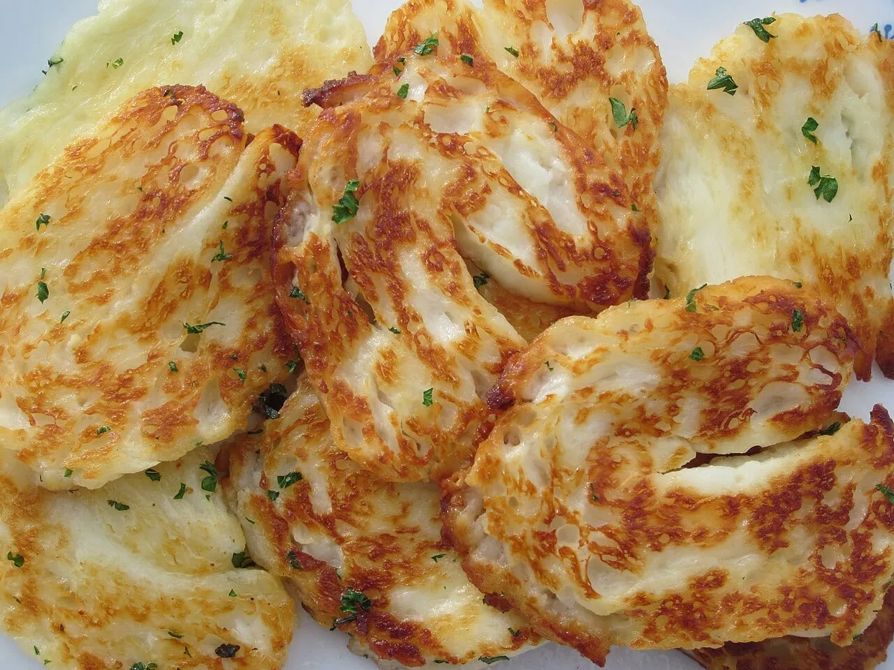 Grillowany ser halloumi z pomidorami