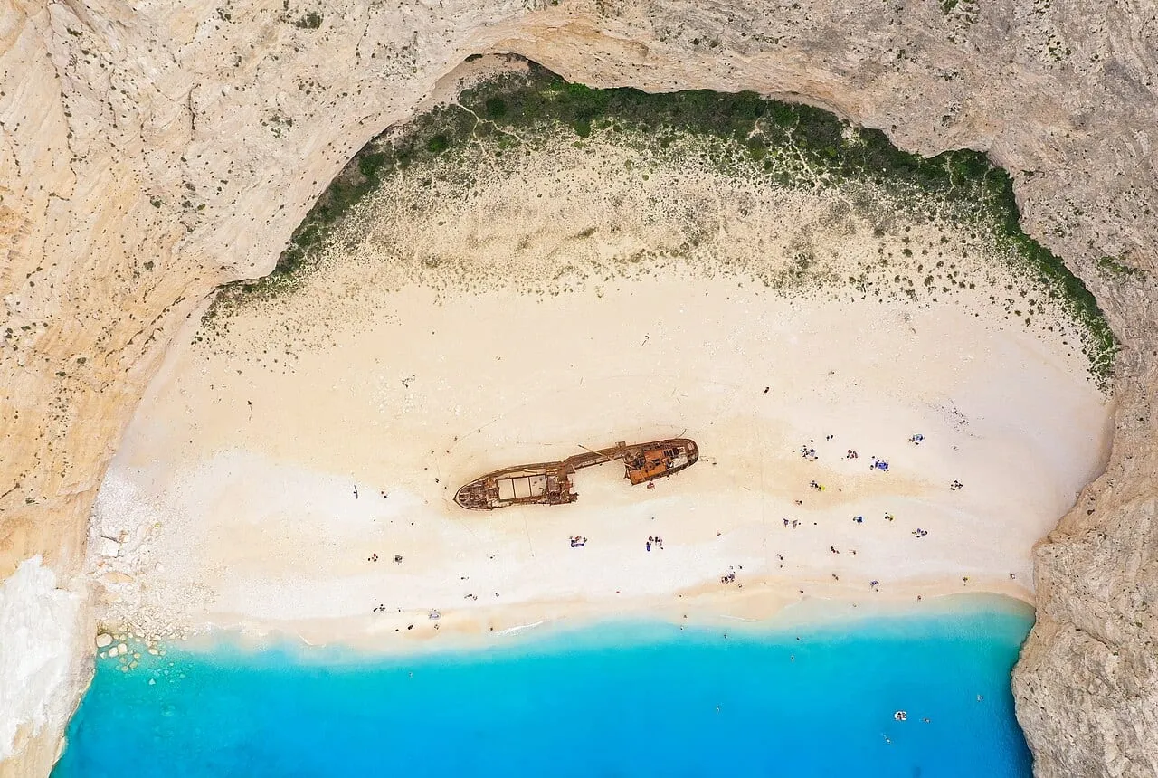 Zatoka Navagio widziana z lotu ptaka