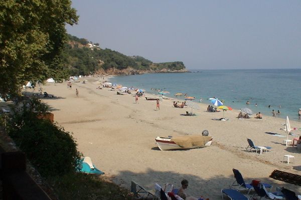 Plaża Platia Amos